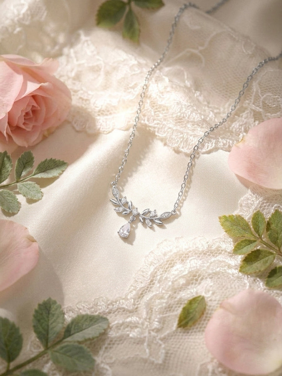 Laurel Grove Necklace